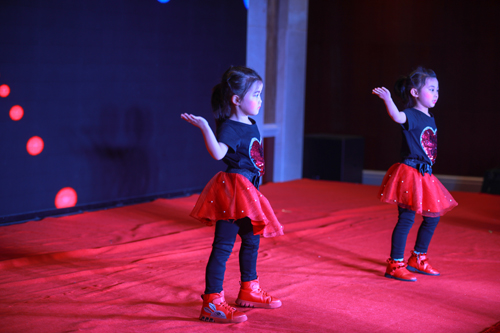 大禹漢光2018年“同心同行，共創(chuàng)未來”主題年會圓滿成功