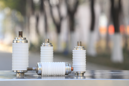 真空開關(guān)管接觸點(diǎn)選什么材質(zhì)好？一般為銅合金！