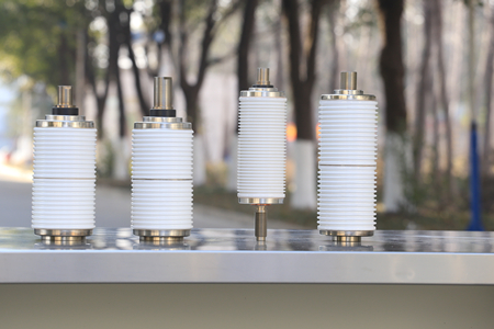 真空開關(guān)管結(jié)構(gòu)及工藝有怎樣的特點(diǎn)和優(yōu)勢？